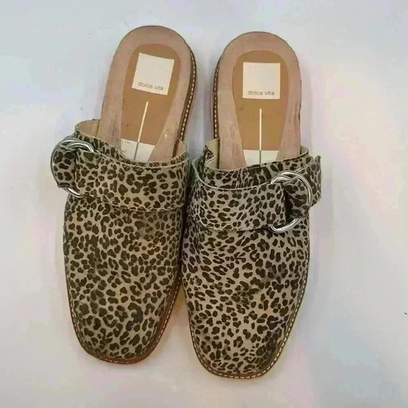 Dolce Vita leopard print size 8.5 mules with buckle accent - Picture 5 of 7